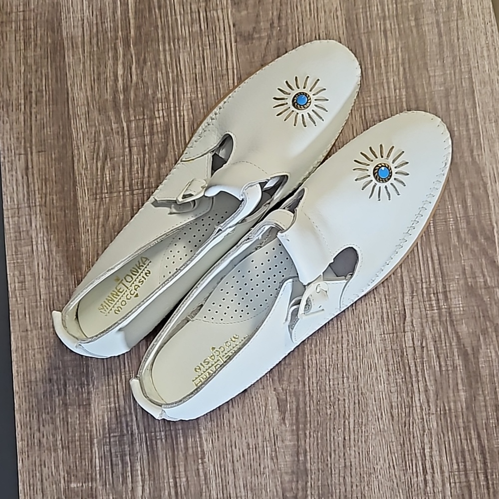 MINNETONKA MOCCASINS - Picture 2 of 3